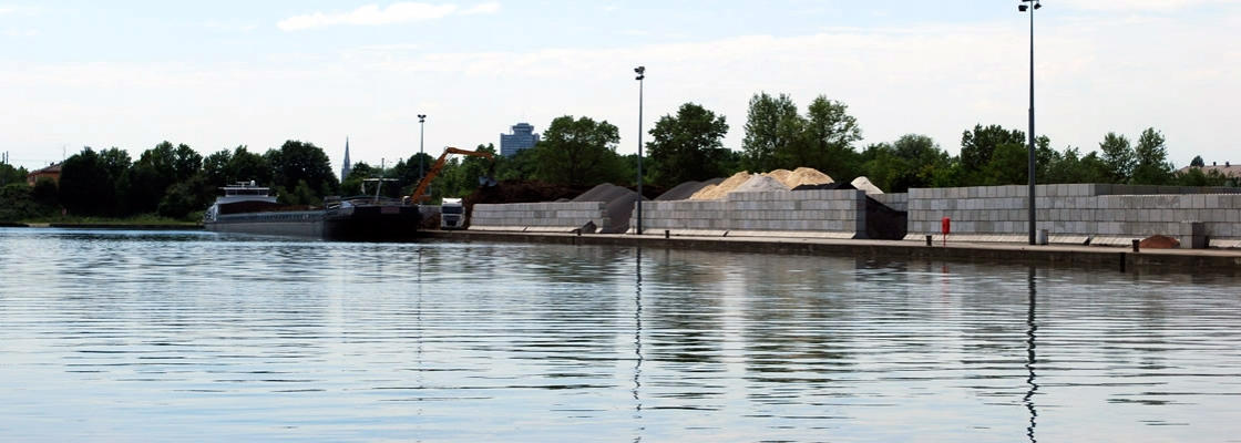 photo58-hub-vraquier-eau-en-construction-ile-napoleon.jpg